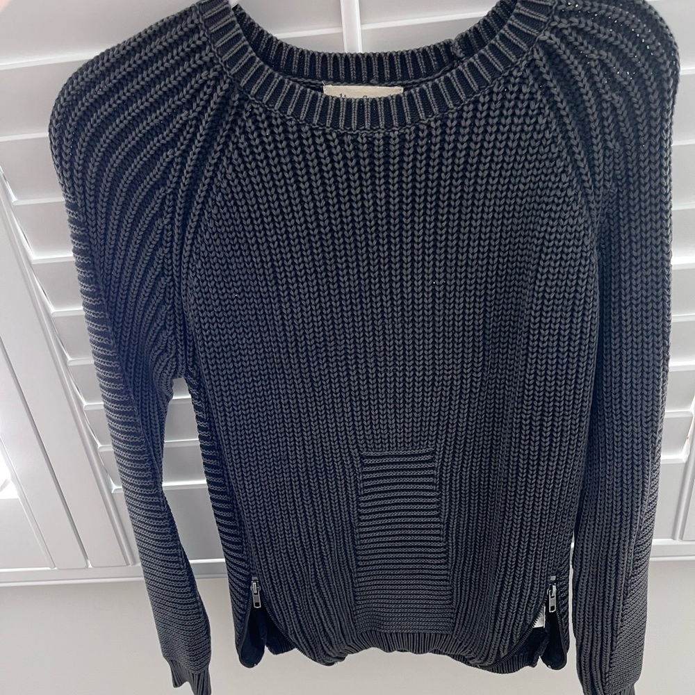 Olive and Oak warm sweater